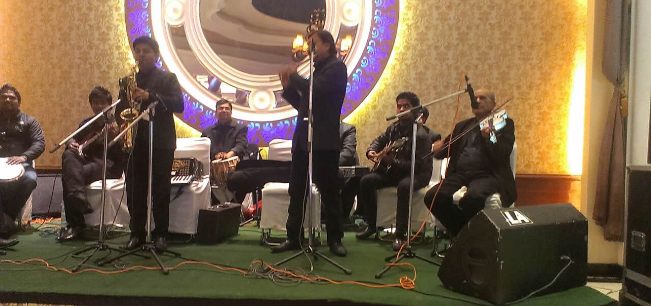 famous instrumental band Doha Qatar