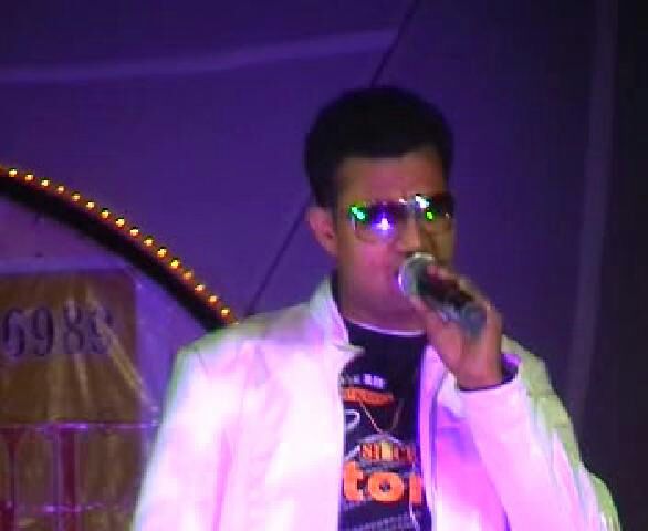 professional male singer Doha Qatar