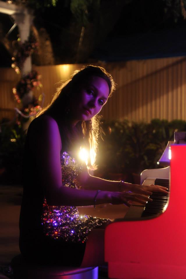 piano players Doha Qatar