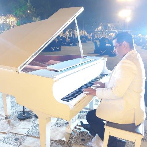 best pianist Doha Qatar