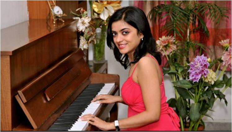 piano players Doha Qatar